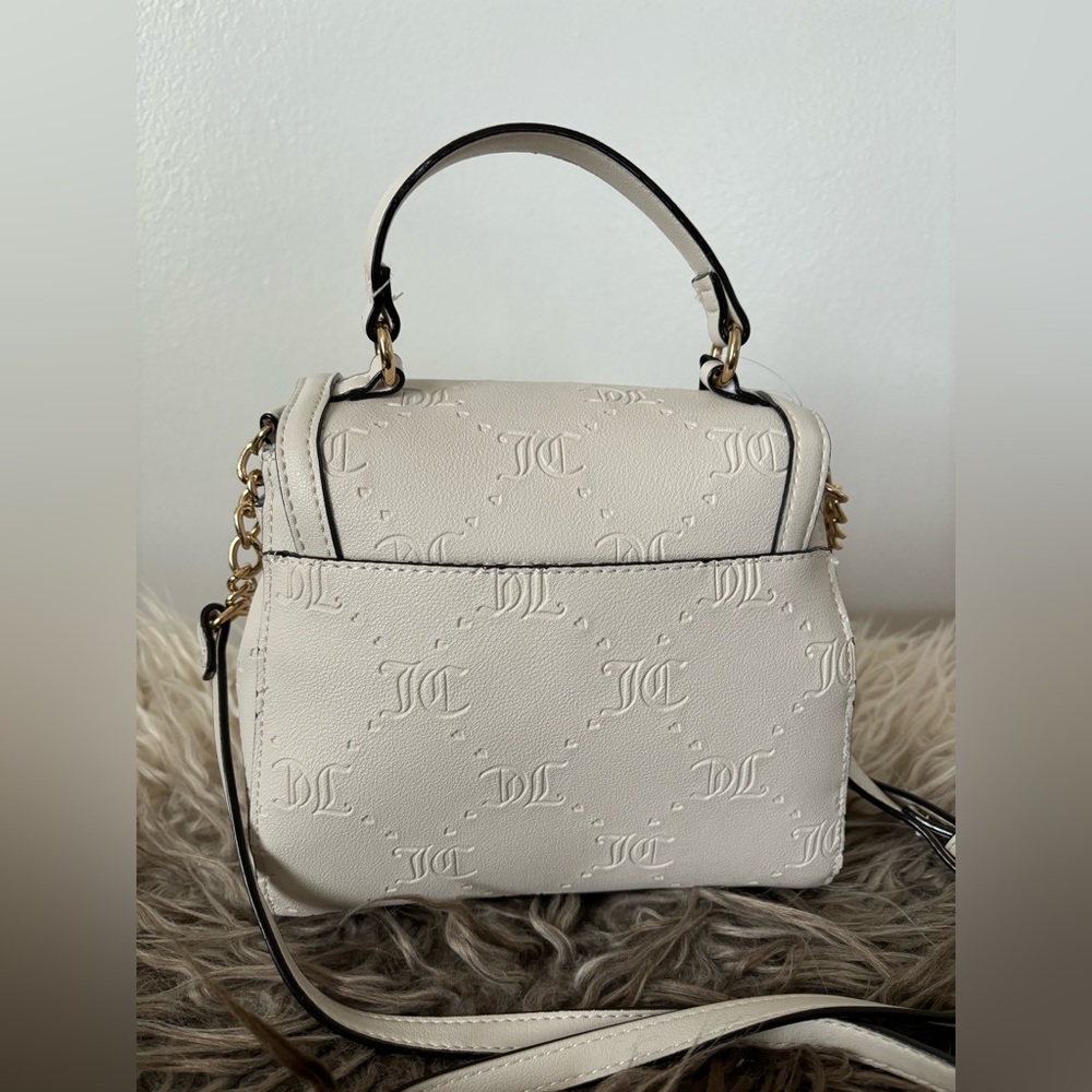 JUICY COUTURE Bag Stay in Circle Mini Crossbody - Ivory Cream Angel Deboss NWT - Picture 5 of 11